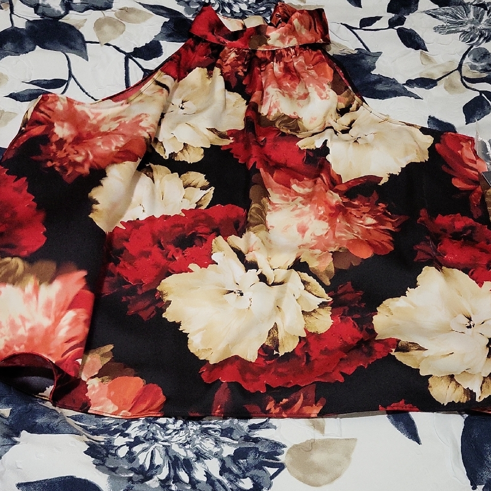 NWT Worthington Black Floral Blouse